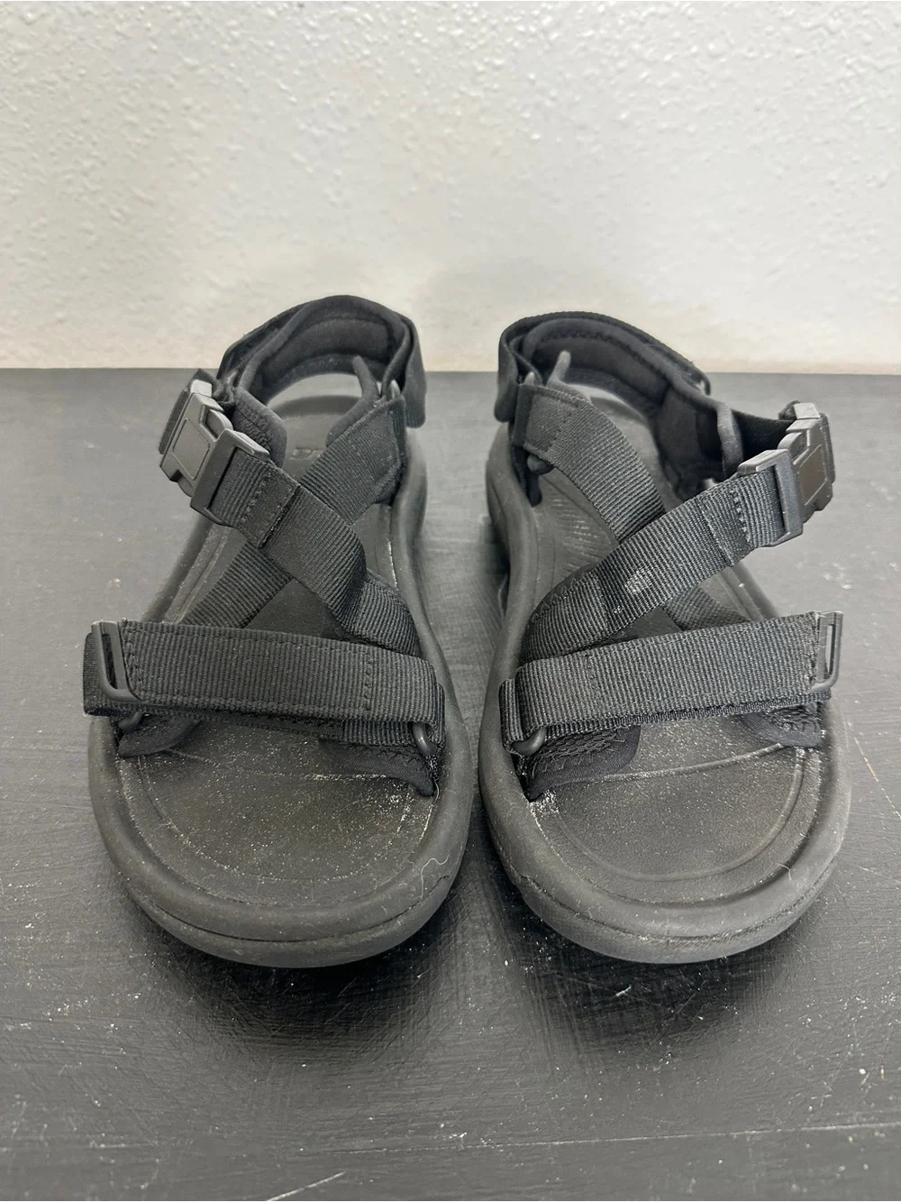 Teva black sport